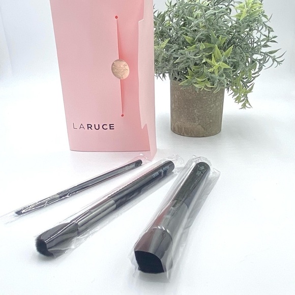 LaRuce Makeup Brushes,retail 96, On the Go Set - Picture 4 of 6